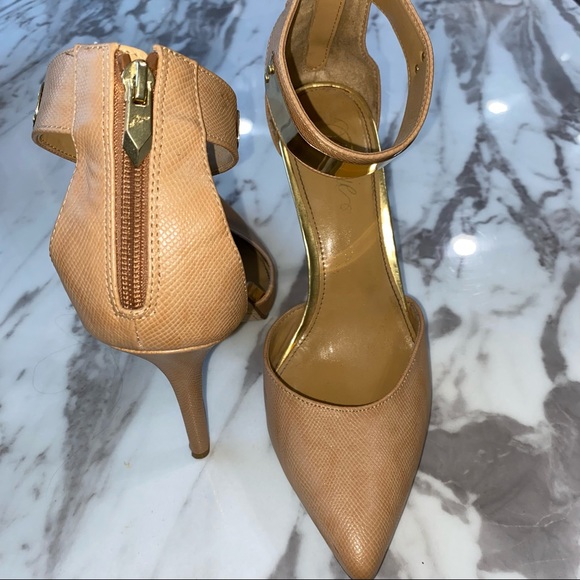 Vintage Fergie Nude Pointy Toe Heels Gold Ankle Strap - Picture 5 of 9